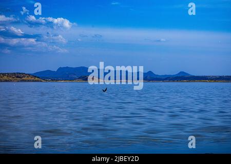 Paysages kenyans le lac Magadi est le lac le plus au sud de la vallée du Rift kenyan, situé dans un bassin versant de roches volcaniques dépourvues de failles, au nord de la Tanzanie Banque D'Images