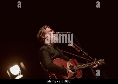 Rome, Italie. 12th novembre 2019. Glen Hansard se produit sur scène à l'Auditorium Parco della Musica à Rome. (Photo de Valeria Magri/SOPA Images/Sipa USA) crédit: SIPA USA/Alay Live News Banque D'Images