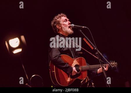 Rome, Italie. 12th novembre 2019. Glen Hansard se produit sur scène à l'Auditorium Parco della Musica à Rome. (Photo de Valeria Magri/SOPA Images/Sipa USA) crédit: SIPA USA/Alay Live News Banque D'Images