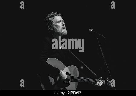 Rome, Italie. 12th novembre 2019. Glen Hansard se produit sur scène à l'Auditorium Parco della Musica à Rome. (Photo de Valeria Magri/SOPA Images/Sipa USA) crédit: SIPA USA/Alay Live News Banque D'Images