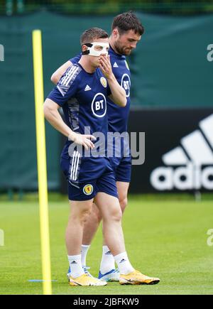 Le Callum McGregor d'Écosse pendant une session d'entraînement à l'Oriam, Édimbourg. Date de la photo: Lundi 6 juin 2022. Banque D'Images