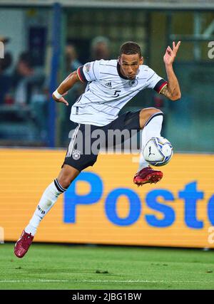 Thilo Kehrer, DFB 5 en action dans la Ligue des Nations de l'UEFA 2022 Match ITALIE - ALLEMAGNE 1-1 en saison 2022/2023 le 04 juin 2022 à Bologne, Italie. © Peter Schatz / Alamy Live News Banque D'Images