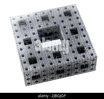 Modèle abstrait imprimé sur une imprimante 3D à partir de matériaux durs isolés sur fond blanc gros plan. Automatisation additive fabrication 3D technologie d'impression. Concept nouvelles technologies modernes d'impression 3D. Banque D'Images