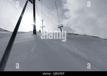 Un T-Bar dans la station de ski de Val d’Isère dans les Alpes françaises Banque D'Images