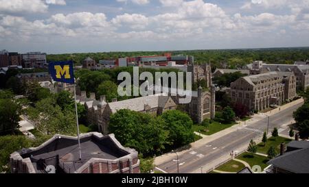 Ann Arbor, MI - 27 mai 2022 : logo des Wolverines de l'Université du Michigan sur le campus universitaire Banque D'Images