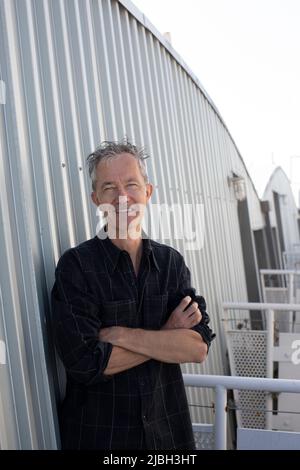 Geoff Dyer à Venise, Californie, le 21st avril 2022 pic © Dan Tuffs 2022 Banque D'Images