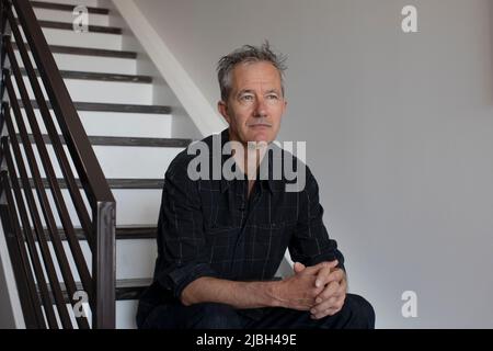 Geoff Dyer à Venise, Californie, le 21st avril 2022 pic © Dan Tuffs 2022 Banque D'Images