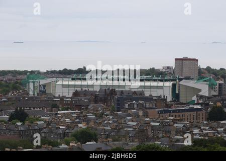 Vue de haut niveau sur le terrain de football de Easter Road, qui abrite le centre de football Hibernian d'Édimbourg Banque D'Images