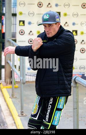 MANCHESTER, ROYAUME-UNI. 6th JUIN Jason Doyle - Ipswich TruMix Witches se réchauffe lors du match de SGB Premiership entre Belle vue Aces et Ipswich Witches au National Speedway Stadium, Manchester, le lundi 6th juin 2022. (Credit: Ian Charles | MI News) Credit: MI News & Sport /Alay Live News Banque D'Images