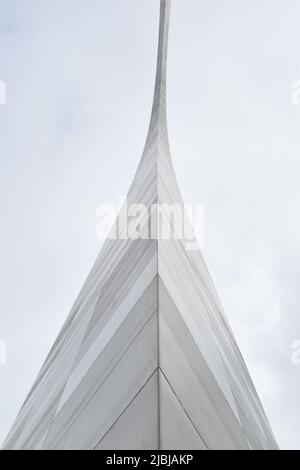 Centre-ville Louis avec la célèbre Gateway Arch le long du fleuve Mississippi Banque D'Images