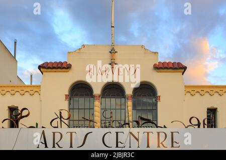 Hastings, Nouvelle-Zélande. Un centre artistique dans l'édifice historique Harvey's, une structure Art déco datant de 1933 Banque D'Images