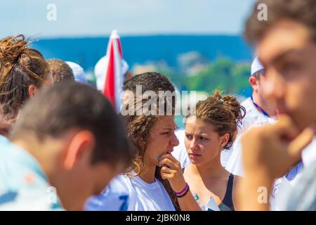 Sur 2 août 2015 a eu lieu 75th anniversaire marathon de natation Galata - Varna. Il a impliqué 263 participants.cérémonie de remise des prix pour les gagnants Banque D'Images