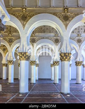 L'église Santa María la Blanca, la synagogue principale du quartier juif de Tolède, en Espagne. Banque D'Images