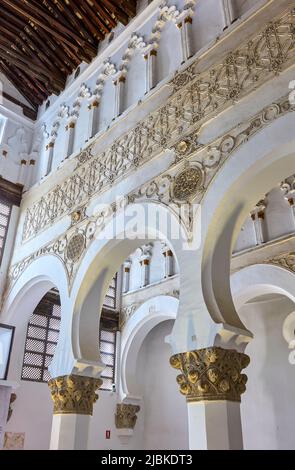 L'église Santa María la Blanca, la synagogue principale du quartier juif de Tolède, en Espagne. Banque D'Images