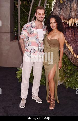 HOLLYWOOD, CA - JUIN 06 : (G-D) Matt Pokora et Christina Milian assistent à la première de Universal Pictures à Los Angeles, 'Jurassic World Dominion' Banque D'Images