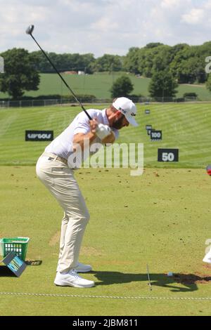 Hemel Hempstead, Herts, Royaume-Uni. 7th juin 2022. Dustin Johnson pratique, avant le LIV Golf Invitational Credit: Motofoto/Alay Live News Banque D'Images