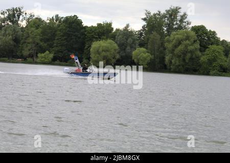 Hanovre, Basse-Saxe, Allemagne. 6th juin 2022. Touristes appréciant l'été au lac Maschsee à Hanovre, Allemagne. (Credit image: © Tubal Sapkota/Pacific Press via ZUMA Press Wire) Banque D'Images