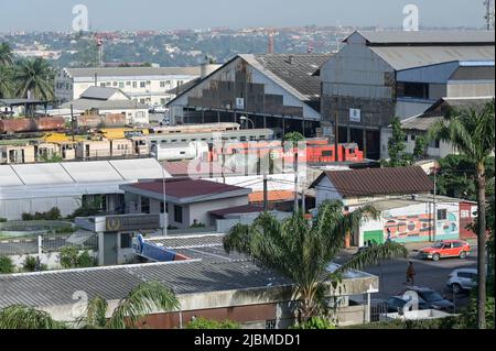 CÔTE D'IVOIRE, Abidjan, plateau, gare Sitarail / ELFENBEINKUESTE, Abidjan, Eisenbahn Sitarail Banque D'Images