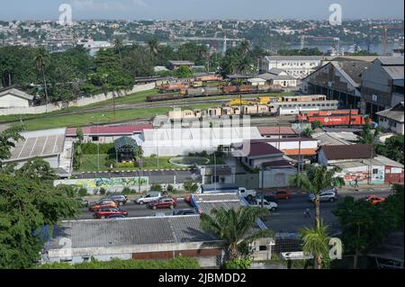 CÔTE D'IVOIRE, Abidjan, plateau, gare Sitarail / ELFENBEINKUESTE, Abidjan, Eisenbahn Sitarail Banque D'Images