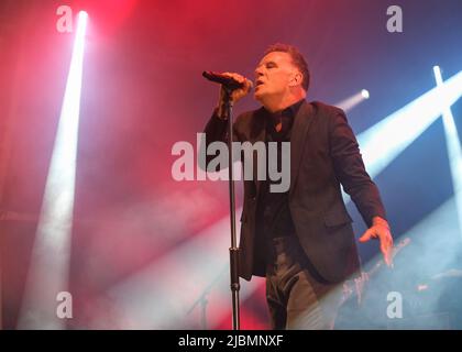 Ricky Ross, de Deacon Blue, se présentant au festival Wychwood, Cheltenham, Royaume-Uni, 5 juin 2022 Banque D'Images