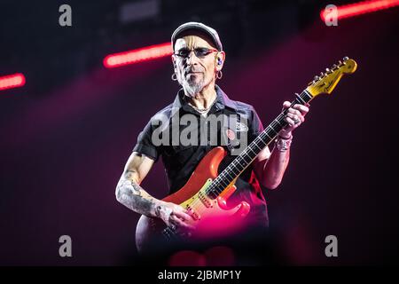 Fito & Fitipaldis en représentation au Palau Sant Jordi, Barcelone, 04 juin 2022. Photographe: ALE Espaliat Banque D'Images