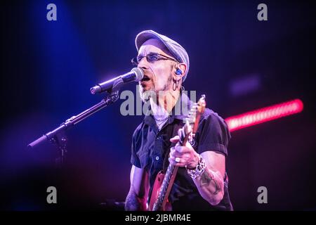 Fito & Fitipaldis en représentation au Palau Sant Jordi, Barcelone, 04 juin 2022. Photographe: ALE Espaliat Banque D'Images