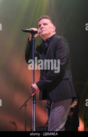 Ricky Ross, de Deacon Blue, se présentant au festival Wychwood, Cheltenham, Royaume-Uni, 5 juin 2022 Banque D'Images