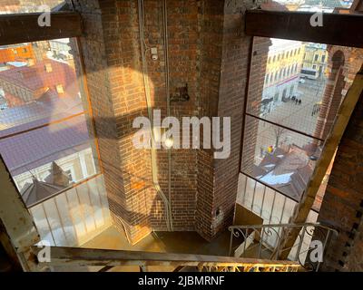 À l'intérieur de la vieille tour rouge. Vue à l'intérieur de l'église Banque D'Images