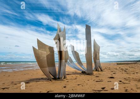 Monument les Braves de Saint-Laurent-sur-Mer. Erégé sur le sable de la plage d’Omaha Beach, en hommage aux 35,000 soldats alliés qui sont déjà en c Banque D'Images