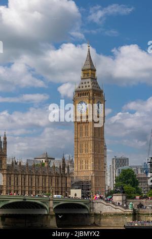 Elizabeth Tower AKA Big Ben regardant super après la rénovation. Banque D'Images