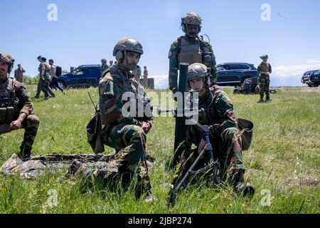 Cincu, Roumanie, 07 juin 2022. Le détachement de l'armée belge à Cincu, en Roumanie, organise un exercice le mardi 07 juin 2022. BELGA PHOTO HATIM KAGHAT Banque D'Images