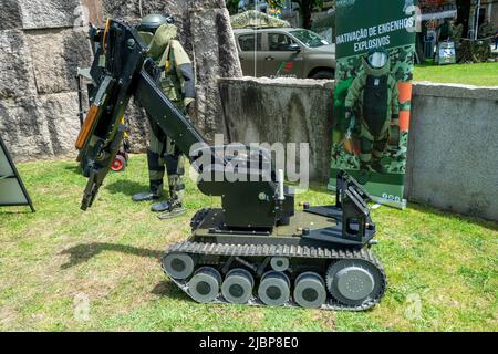 Robot EOD Teodor, l'élimination de la bombe et la technologie de robot d'observation. Forces de l'ordre et unités militaires. Technologies API. Banque D'Images