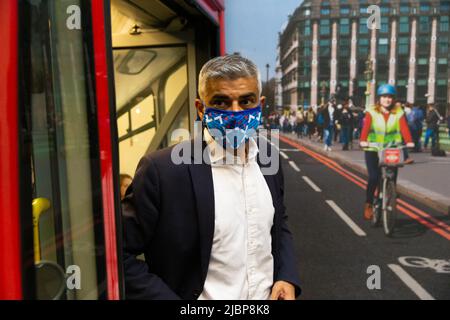 Photocall 'Ladybird Heard' avec Sadiq Kahn pour lancer sa nouvelle campagne 'let's Do London Summer Family Fun'. Covent Garden, avec: Sadiq Khan où: Londres, Royaume-Uni quand: 14 juillet 2021 crédit: Mario Mitsis/WENN Banque D'Images