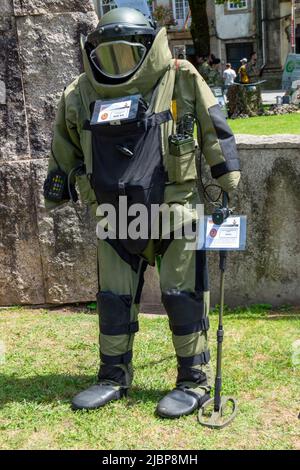 Forces spéciales, armée. Équipes de détection et de détonation des mines et des explosifs. Équipement et équipement de déminage. Zones de guerre, manipulation d'explosifs. Banque D'Images