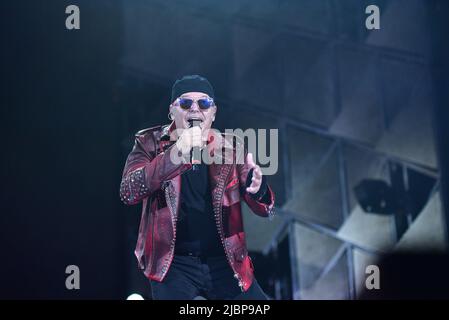 Naples, Italie. 7th juin 2022. Le chanteur italien Vasco Rossi se produit au stade Diego Maradona avec sa tournée en direct 2022 à Naples. (Image de crédit: © Paola Visone/Pacific Press via ZUMA Press Wire) Banque D'Images