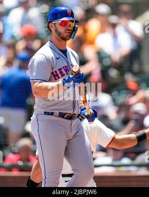 New York mets Infielder Pete Alonso (20) à la batte lors d'un match MLB entre New York mets et San Francisco Giants au parc Oracle de San Francisco, Banque D'Images