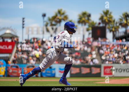 New York mets Infielder Francisco Lindor (12) lors d'un match MLB entre New York mets et San Francisco Giants au parc Oracle de San Francisco, Banque D'Images