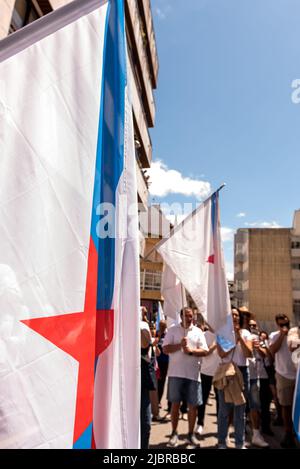 cangas, pontevedra, espagne - juin 05. 2022: manifestation contre l'absence de services d'urgence de base et le manque de médecins dans la santé Banque D'Images