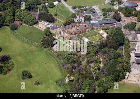 Vue aérienne du musée Cannon Hall, du parc et des jardins, de Cawthorne et de Barnsley Banque D'Images