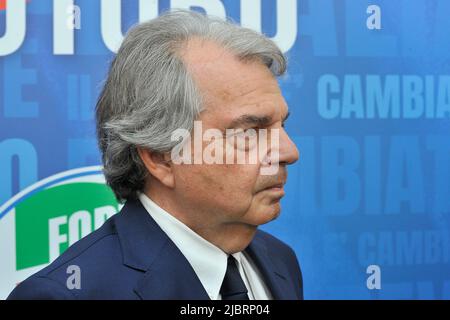 Renato Brunetta Ministre de l'Administration publique de la République italienne, lors de la fête Forza Italia "Italie de l'avenir, le forc unissant Banque D'Images