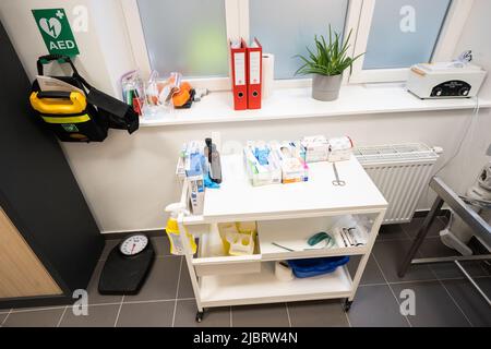 Bruxelles, 08 juin 2022, l'illustration montre une salle de médecine lors d'une visite à LA PORTE d'EMBARQUEMENT, les premières mesures d'atténuation des risques du DGR sur les salles de consommation de drogues, à Bruxelles, le mercredi 08 juin 2022. BELGA PHOTO JULIETTE BRUYNSEELS Banque D'Images