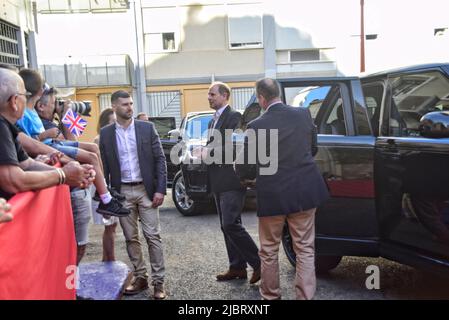 8th juin 2022 :- le comte et la comtesse de Wessexs, le prince Edward et sa femme Sophie ont visité le territoire britannique d'outre-mer de Gibraltar lors d'une visite de deux jours. Au cours de la visite, ils devaient rencontrer des gens de toute la communauté lors d'un programme chargé qui les a vus visiter des quartiers résidentiels d'estats tels que le domaine mauresque du château et plus tard une promenade sur la rue principale. Le couple royal s'était rendu pour la dernière fois à Gibraltar des dizaines d'années auparavant. Banque D'Images