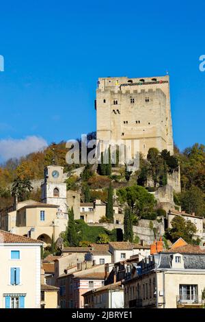 France, Drôme, Crest, ville de Drôme Provençale dominée par la Tour de Crest, le Conjour médiéval et la chapelle Cordeliers du XVIe siècle Banque D'Images