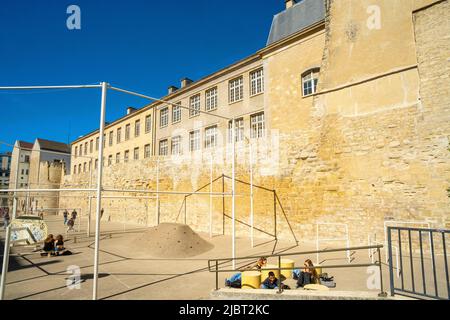 France, Paris, quartier du Marais, jardins de Saint-Paul, vestige de l'enceinte de Philippe Auguste Banque D'Images