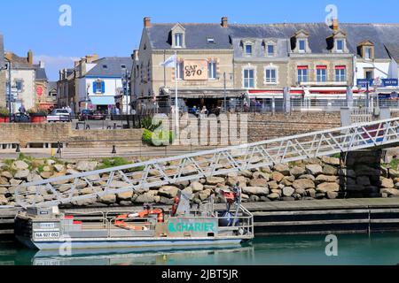 France, Loire Atlantique, la Turballe, vue du port sur le front de mer Banque D'Images