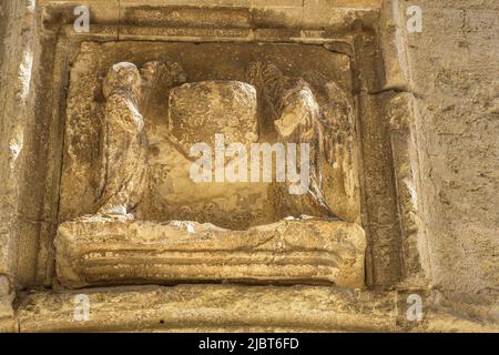 France, Hérault, Gignac, rue de la Cour, porte du 17th siècle de l'ancien palais de justice, siège de la Viguerie où les magistrats royaux s'assirent jusqu'à la Révolution Banque D'Images