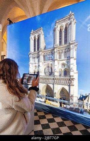 France, Paris, le Collège des Bernardins, l'exposition augmentée : notre Dame de Paris Banque D'Images