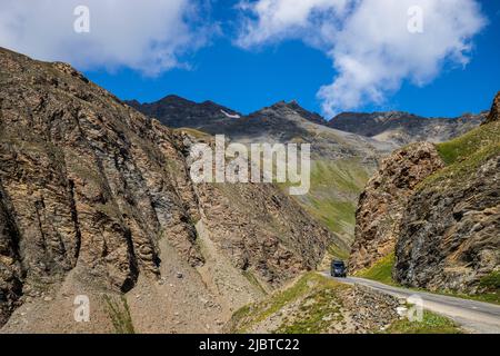 France, Savoie, Parc national de la Vanoise, Bonneval-sur-Arc, route des grandes Alpes entre le Col de l'Iseran et Bonneval-sur-Arc Banque D'Images