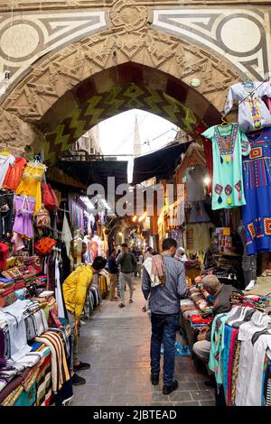 Égypte, le Caire, le Caire islamique, vieille ville classée au patrimoine mondial par l'UNESCO, souk Khan al-Khalili Banque D'Images