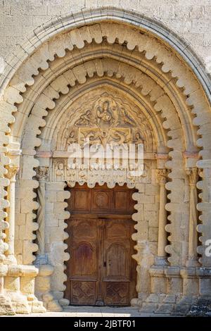 France, Alpes-de-haute-Provence, Ganagobie, monastère notre-Dame de Ganagobie fondé au 10th siècle, le portail de l'église Banque D'Images